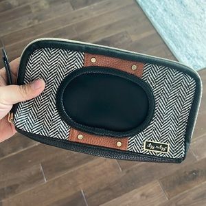 Itzy Ritzy wipes holder with visor clip. Like new.